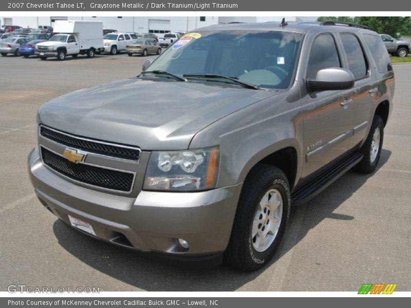 Front 3/4 View of 2007 Tahoe LT