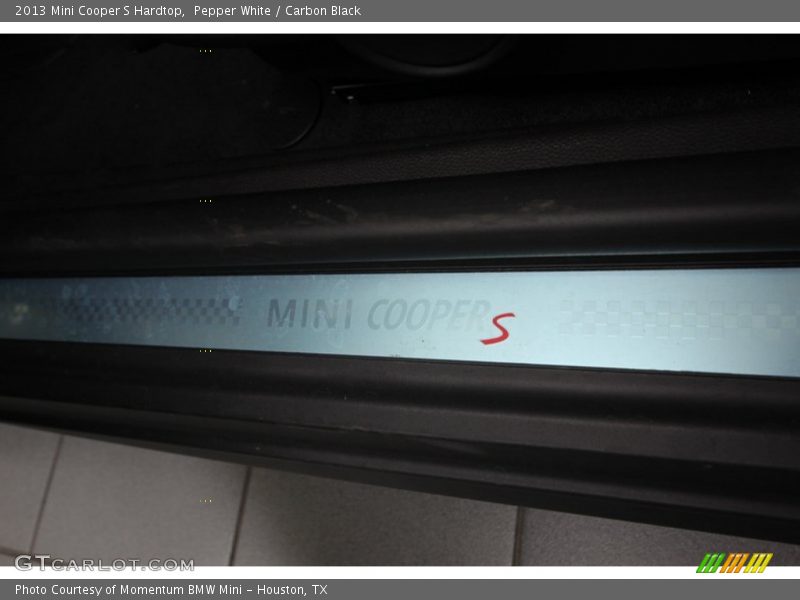 Pepper White / Carbon Black 2013 Mini Cooper S Hardtop