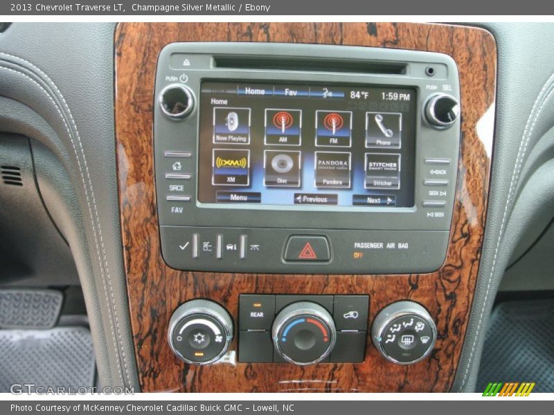 Champagne Silver Metallic / Ebony 2013 Chevrolet Traverse LT