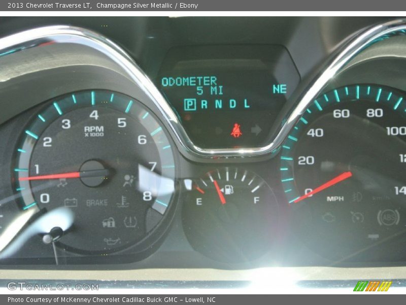 Champagne Silver Metallic / Ebony 2013 Chevrolet Traverse LT