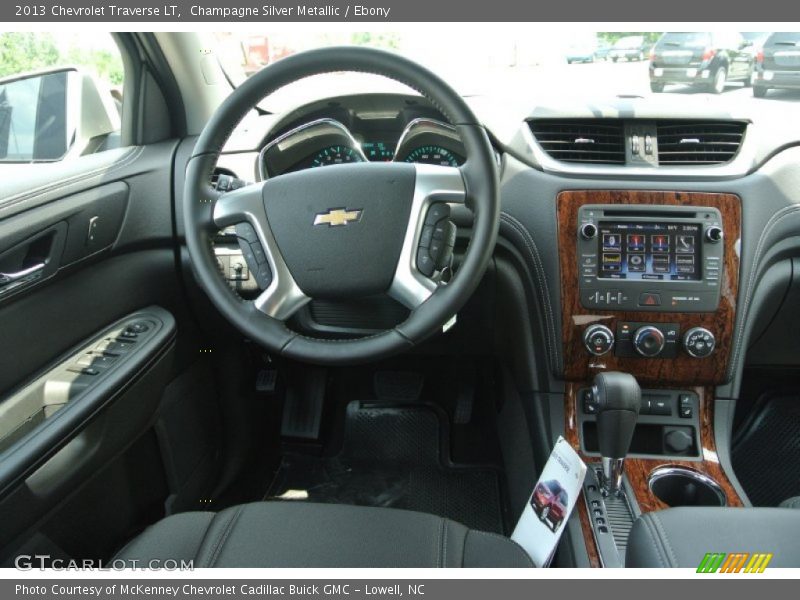 Champagne Silver Metallic / Ebony 2013 Chevrolet Traverse LT