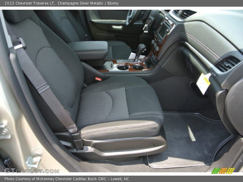 Champagne Silver Metallic / Ebony 2013 Chevrolet Traverse LT