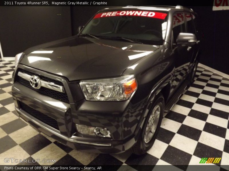 Magnetic Gray Metallic / Graphite 2011 Toyota 4Runner SR5