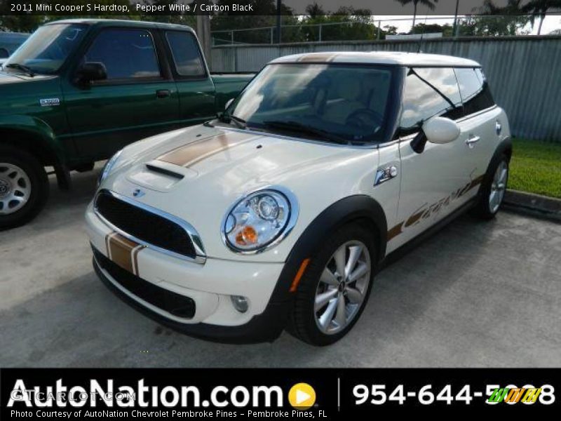 Pepper White / Carbon Black 2011 Mini Cooper S Hardtop
