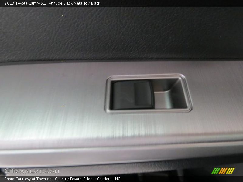 Attitude Black Metallic / Black 2013 Toyota Camry SE