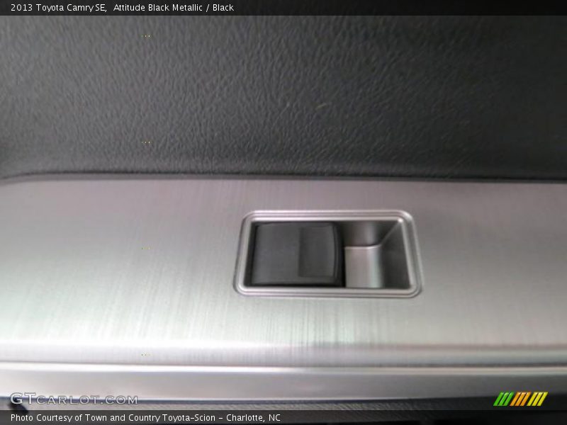 Attitude Black Metallic / Black 2013 Toyota Camry SE