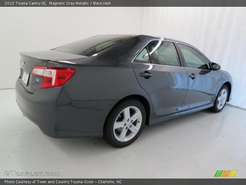 Magnetic Gray Metallic / Black/Ash 2013 Toyota Camry SE