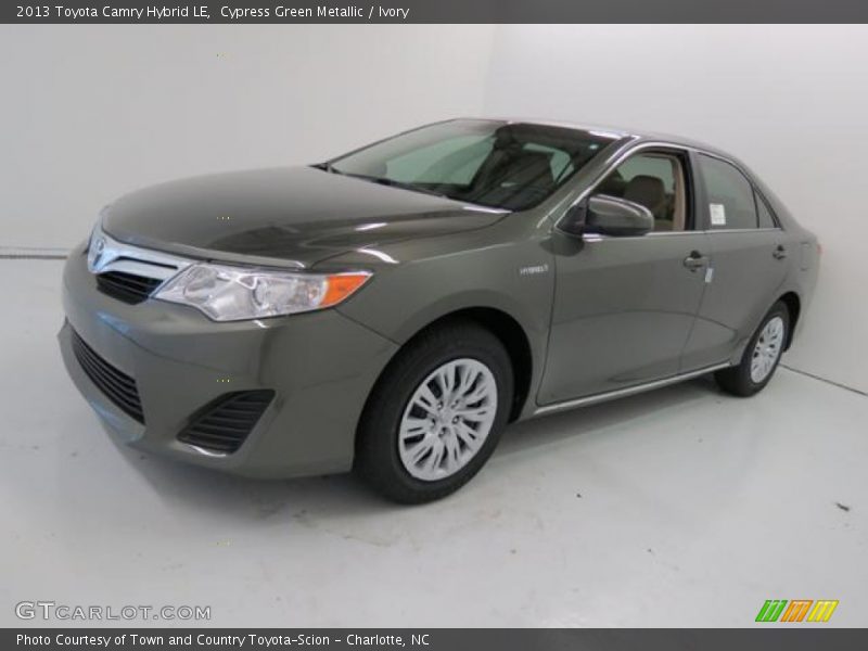Cypress Green Metallic / Ivory 2013 Toyota Camry Hybrid LE