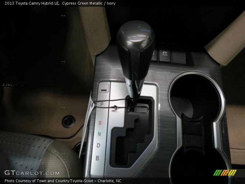 Cypress Green Metallic / Ivory 2013 Toyota Camry Hybrid LE