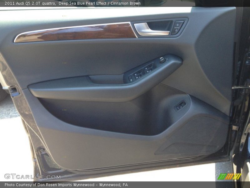 Deep Sea Blue Pearl Effect / Cinnamon Brown 2011 Audi Q5 2.0T quattro