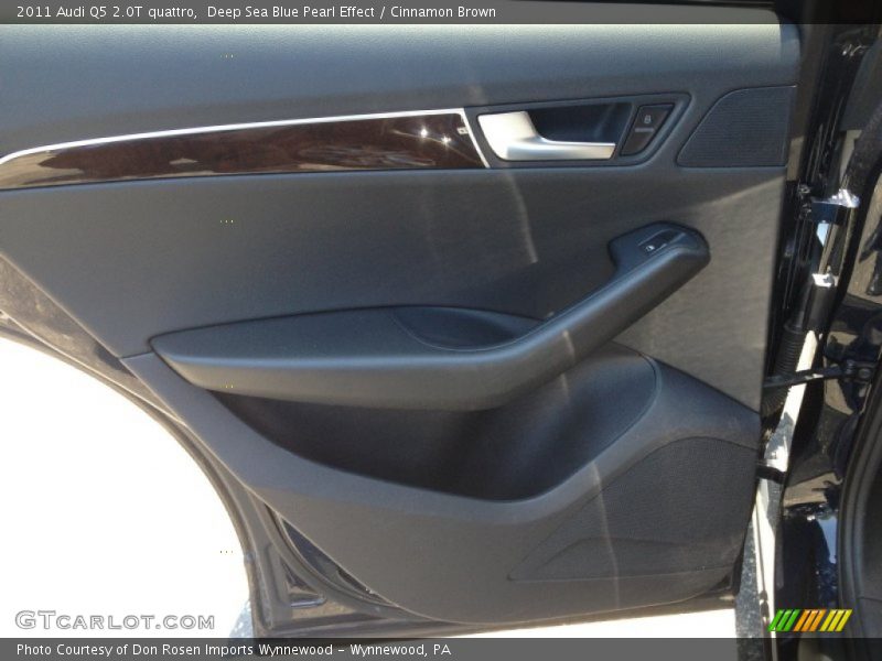 Deep Sea Blue Pearl Effect / Cinnamon Brown 2011 Audi Q5 2.0T quattro