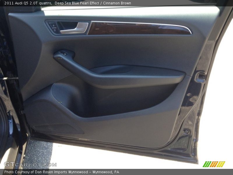 Deep Sea Blue Pearl Effect / Cinnamon Brown 2011 Audi Q5 2.0T quattro