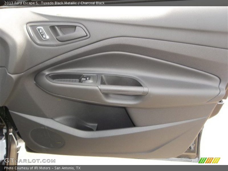 Tuxedo Black Metallic / Charcoal Black 2013 Ford Escape S