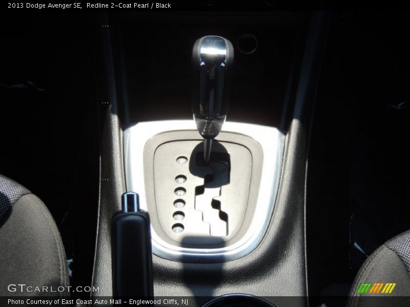 Redline 2-Coat Pearl / Black 2013 Dodge Avenger SE