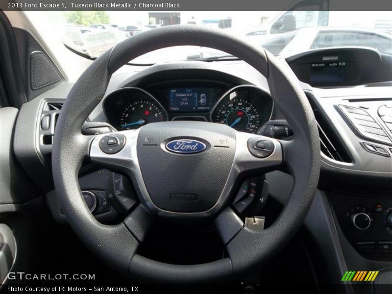 Tuxedo Black Metallic / Charcoal Black 2013 Ford Escape S