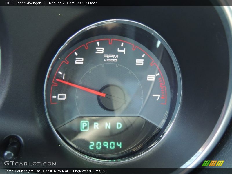 Redline 2-Coat Pearl / Black 2013 Dodge Avenger SE