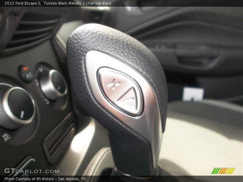Tuxedo Black Metallic / Charcoal Black 2013 Ford Escape S