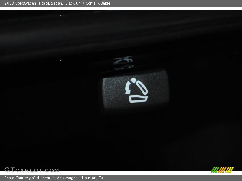 Black Uni / Cornsilk Beige 2013 Volkswagen Jetta SE Sedan