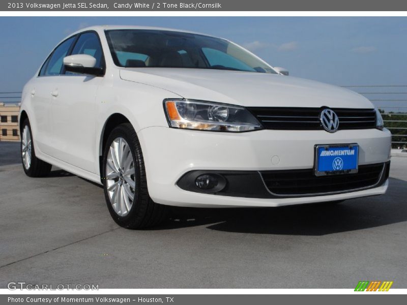 Candy White / 2 Tone Black/Cornsilk 2013 Volkswagen Jetta SEL Sedan