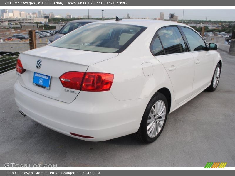 Candy White / 2 Tone Black/Cornsilk 2013 Volkswagen Jetta SEL Sedan