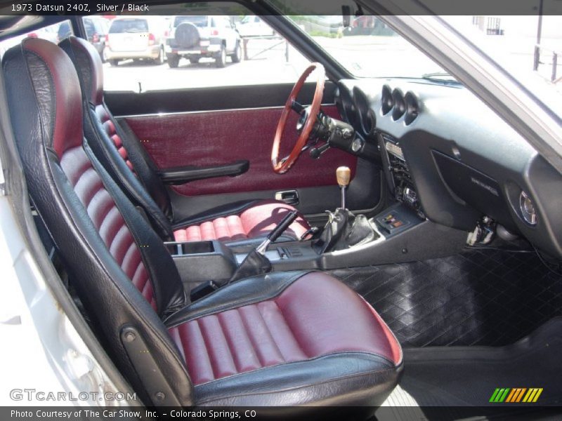 Silver / Black 1973 Datsun 240Z