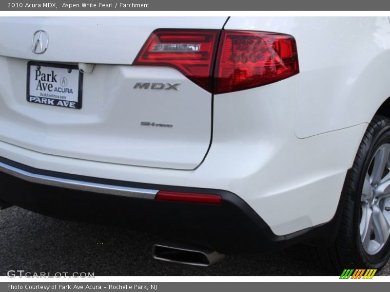 Aspen White Pearl / Parchment 2010 Acura MDX