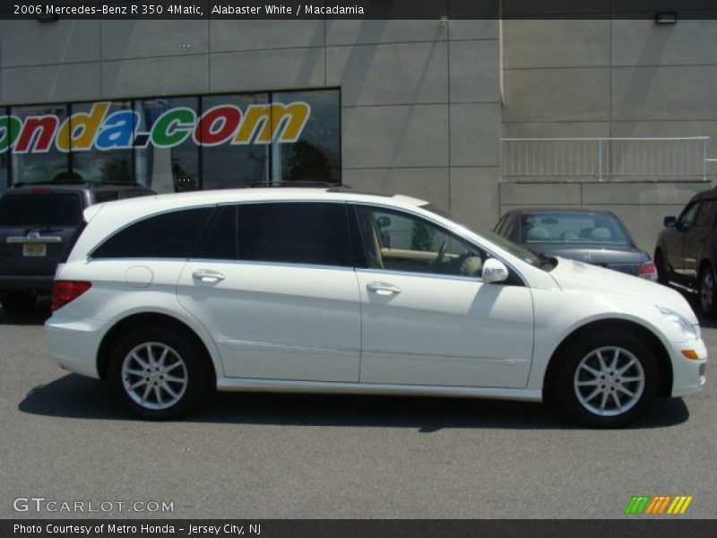 Alabaster White / Macadamia 2006 Mercedes-Benz R 350 4Matic