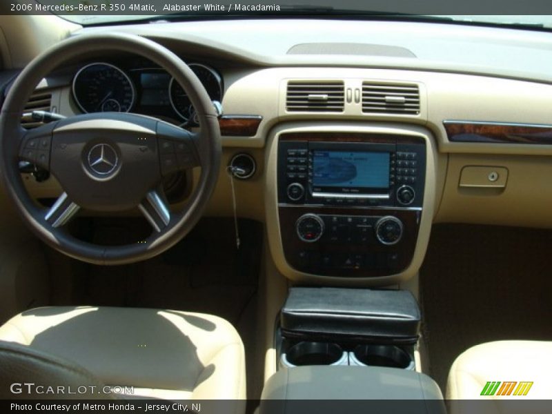 Alabaster White / Macadamia 2006 Mercedes-Benz R 350 4Matic