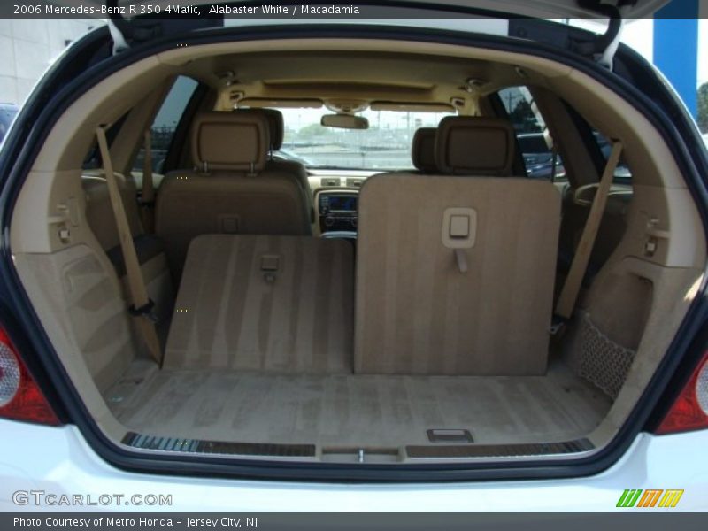 Alabaster White / Macadamia 2006 Mercedes-Benz R 350 4Matic
