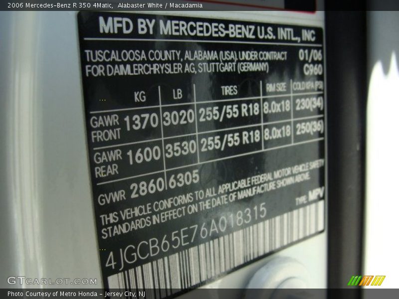 Alabaster White / Macadamia 2006 Mercedes-Benz R 350 4Matic