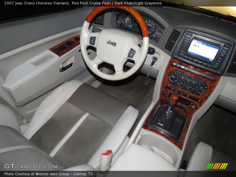 Dashboard of 2007 Grand Cherokee Overland