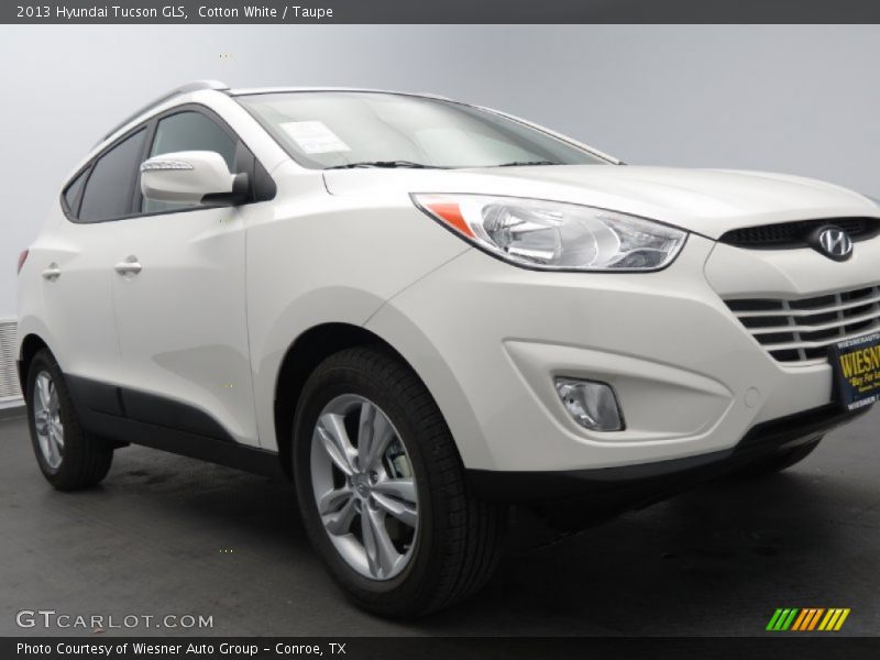 Cotton White / Taupe 2013 Hyundai Tucson GLS