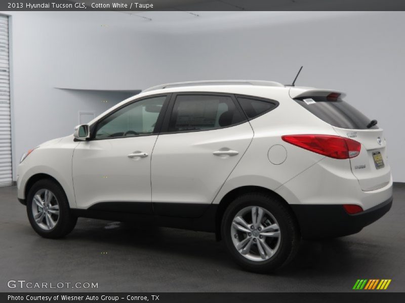Cotton White / Taupe 2013 Hyundai Tucson GLS