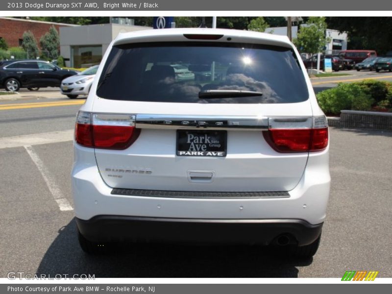 Bright White / Black 2013 Dodge Durango SXT AWD