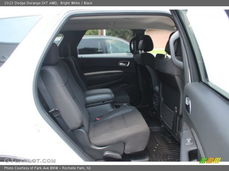 Bright White / Black 2013 Dodge Durango SXT AWD