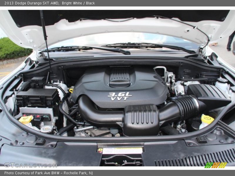 Bright White / Black 2013 Dodge Durango SXT AWD