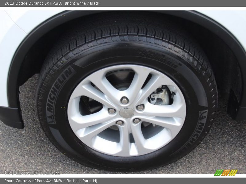 Bright White / Black 2013 Dodge Durango SXT AWD