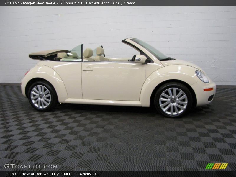 Harvest Moon Beige / Cream 2010 Volkswagen New Beetle 2.5 Convertible