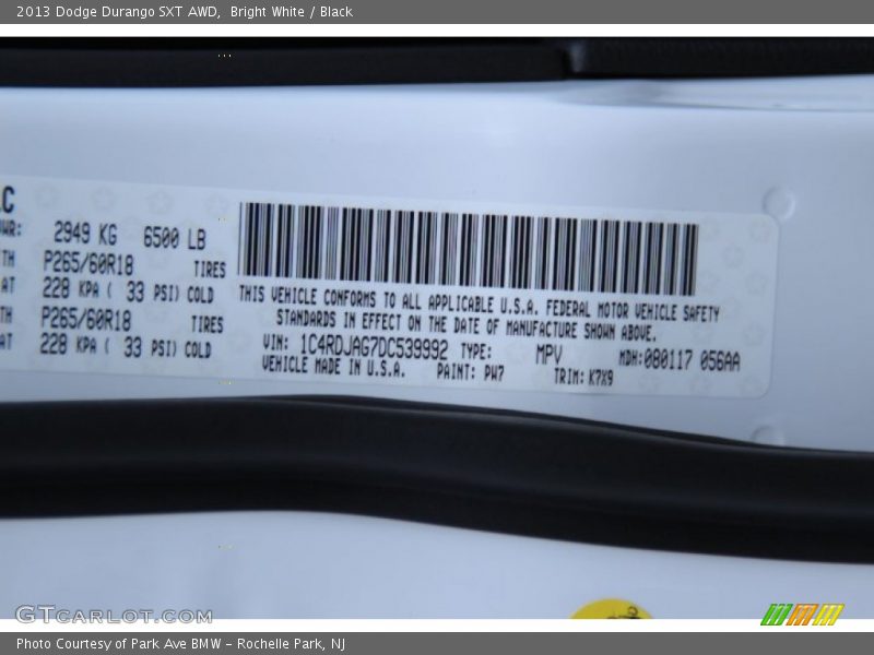 Bright White / Black 2013 Dodge Durango SXT AWD