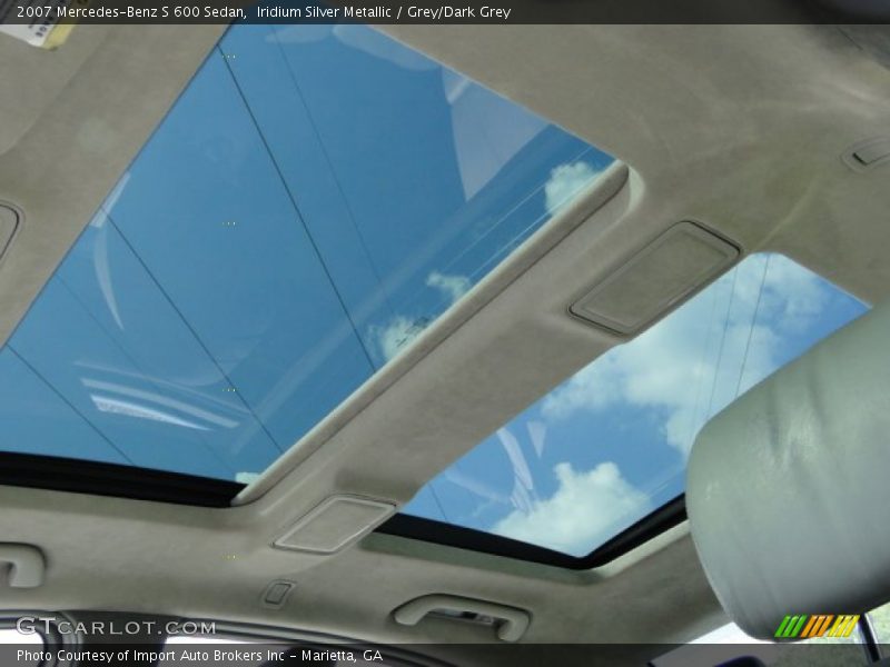 Sunroof of 2007 S 600 Sedan