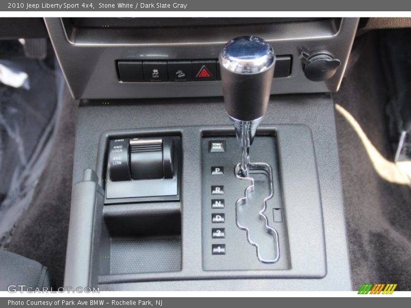 Stone White / Dark Slate Gray 2010 Jeep Liberty Sport 4x4