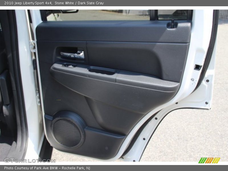 Stone White / Dark Slate Gray 2010 Jeep Liberty Sport 4x4