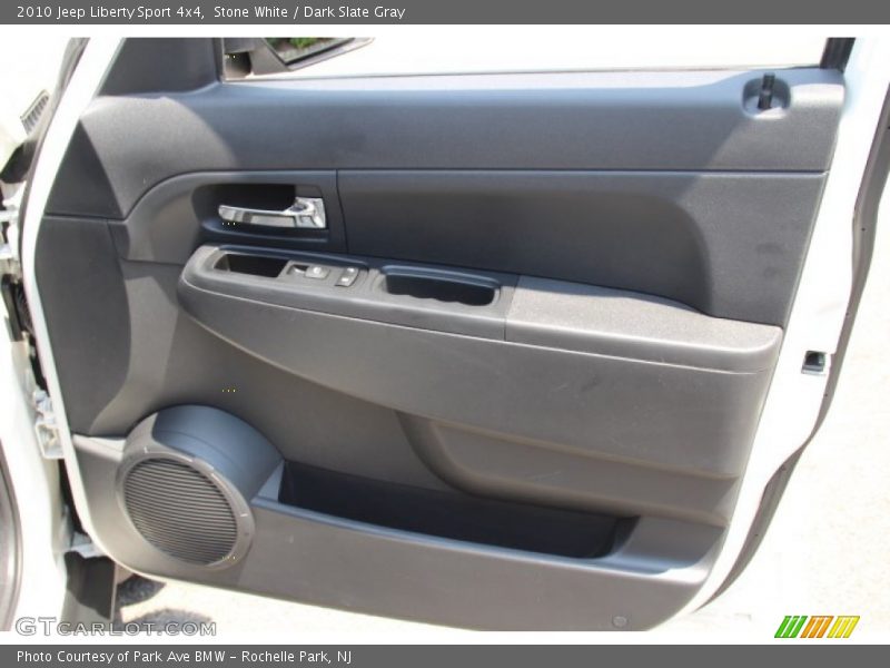 Stone White / Dark Slate Gray 2010 Jeep Liberty Sport 4x4