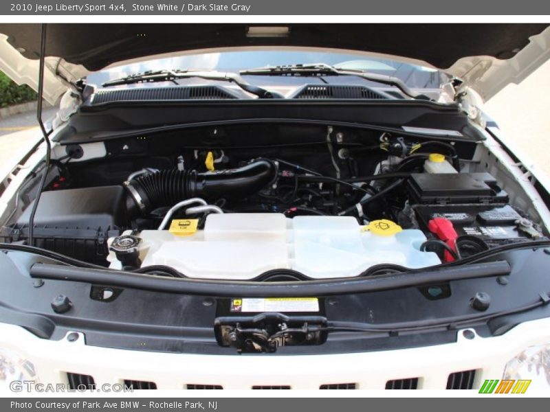 Stone White / Dark Slate Gray 2010 Jeep Liberty Sport 4x4