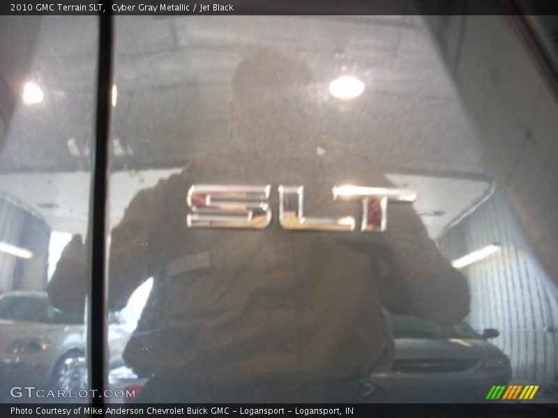 Cyber Gray Metallic / Jet Black 2010 GMC Terrain SLT