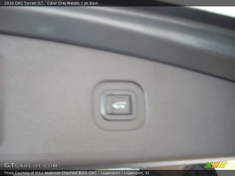 Cyber Gray Metallic / Jet Black 2010 GMC Terrain SLT