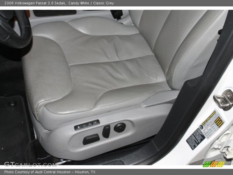 Candy White / Classic Grey 2006 Volkswagen Passat 3.6 Sedan