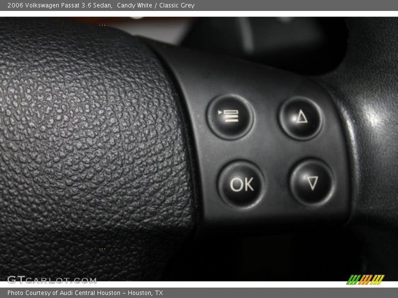 Candy White / Classic Grey 2006 Volkswagen Passat 3.6 Sedan