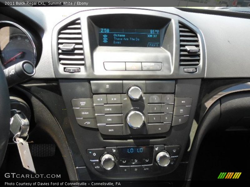 Summit White / Ebony 2011 Buick Regal CXL