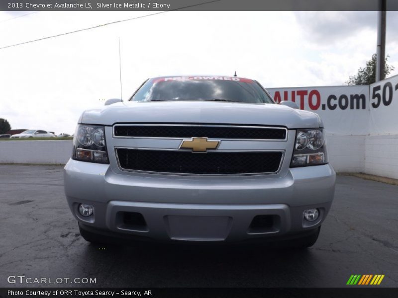 Silver Ice Metallic / Ebony 2013 Chevrolet Avalanche LS